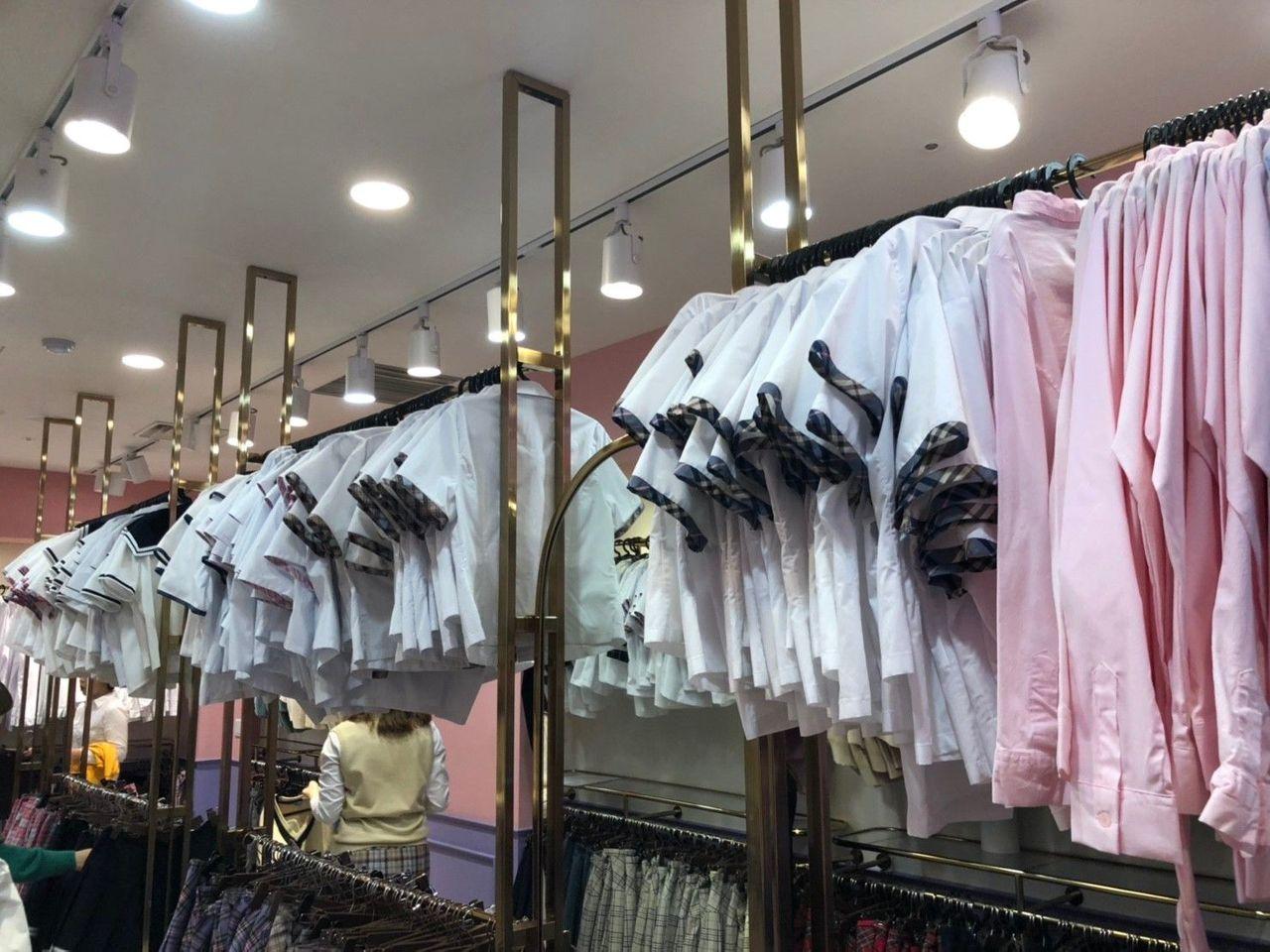 한국 서울에 있는 이화교복 매장, 교복 체험이 가능한 장소